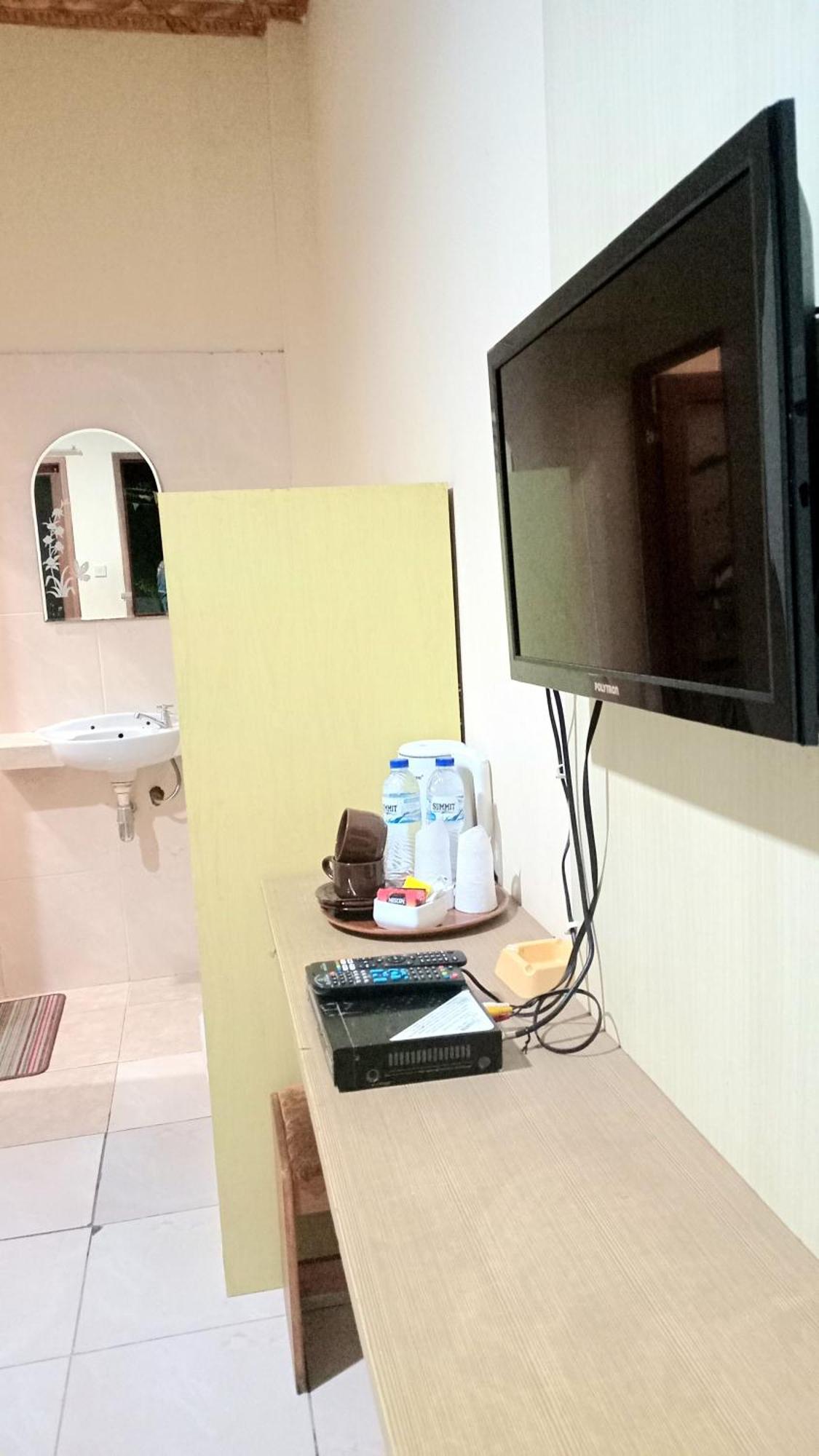 Ciguntur Bayak Hotel Bumdes Cipayung & Resort מראה חיצוני תמונה