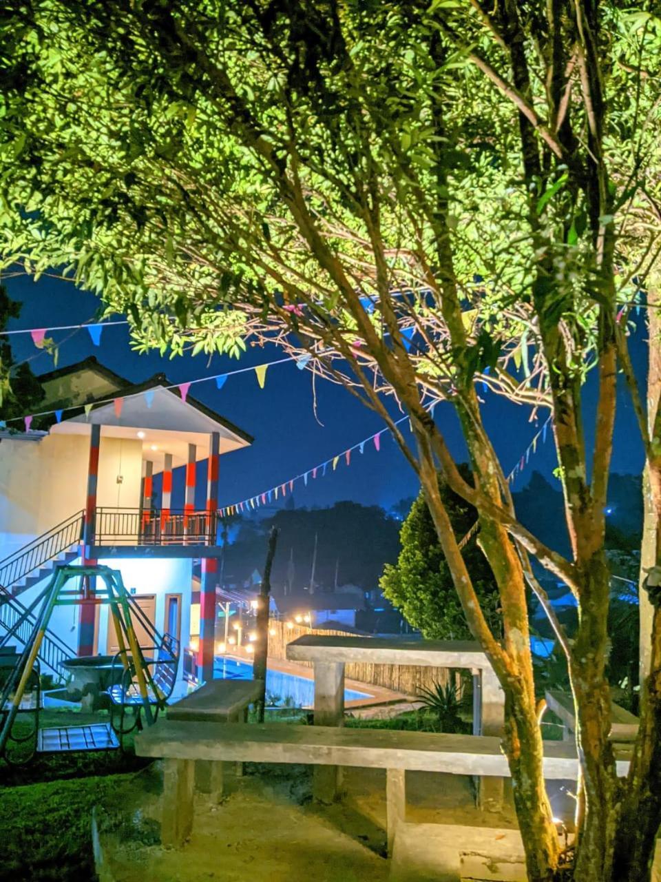 Ciguntur Bayak Hotel Bumdes Cipayung & Resort מראה חיצוני תמונה