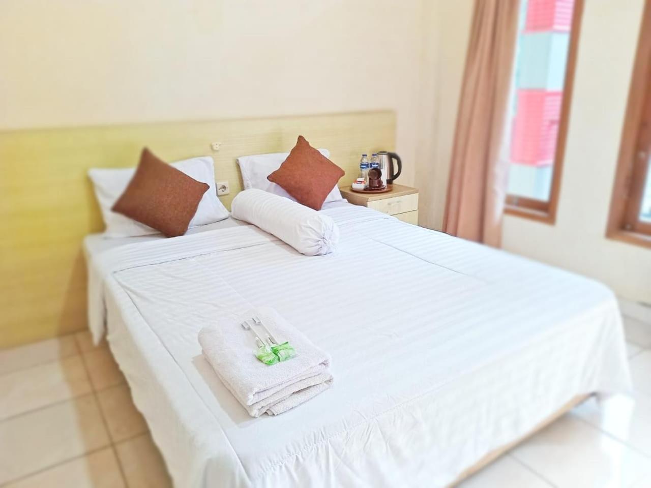 Ciguntur Bayak Hotel Bumdes Cipayung & Resort מראה חיצוני תמונה
